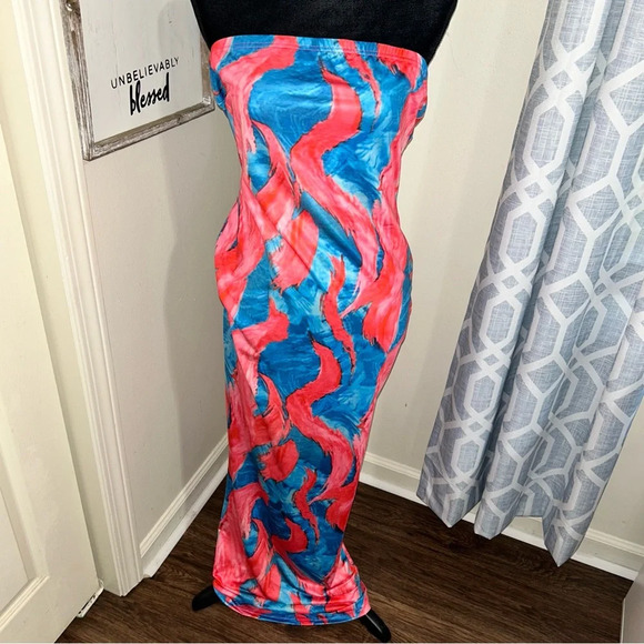 Allover swirl Print summer tube  Bodycon Dress - Picture 2 of 8